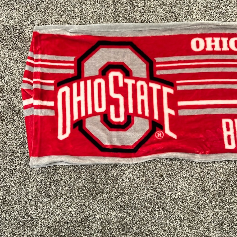 Ohio State body pillow case! Super soft!